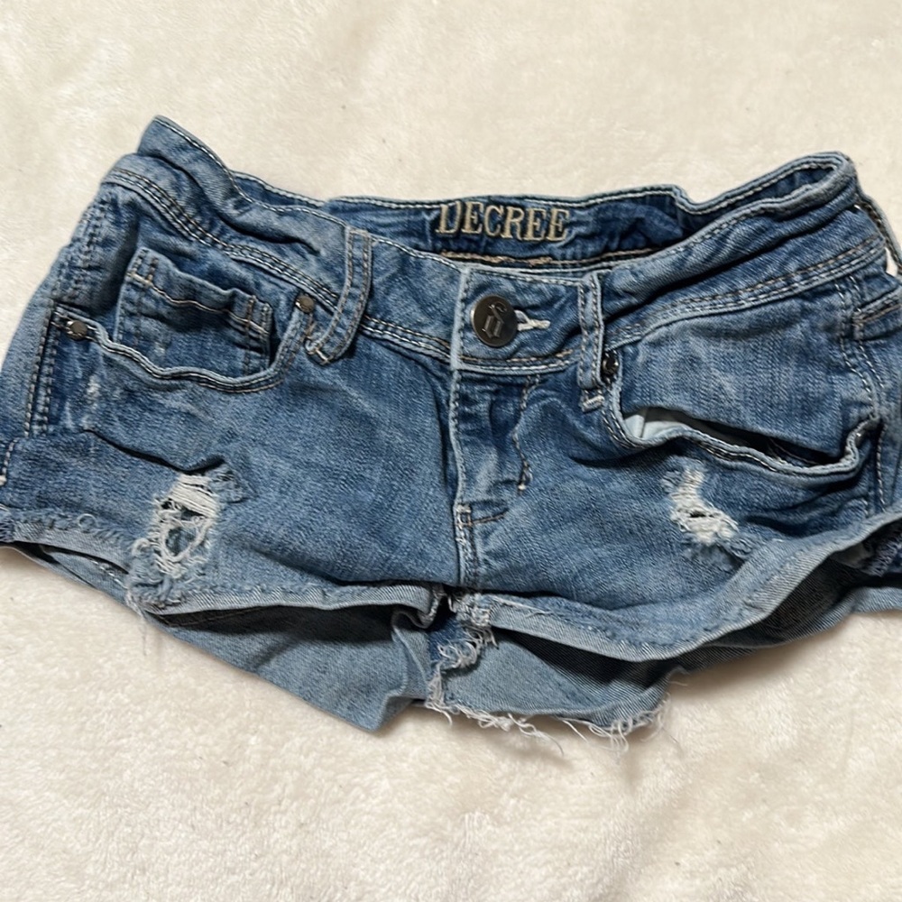 Decree denim shorts